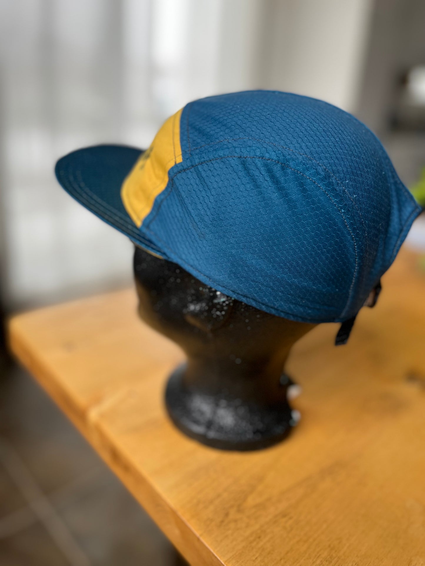 Kasquette Sport - Jaune et Bleu