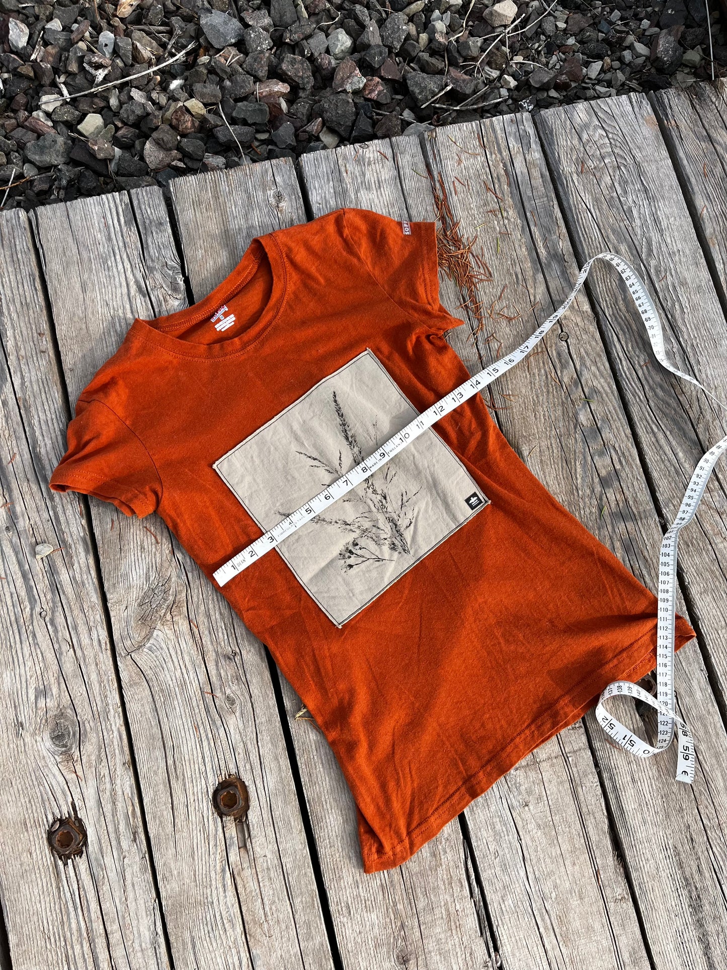 T-shirt orange « bouquet » Médium