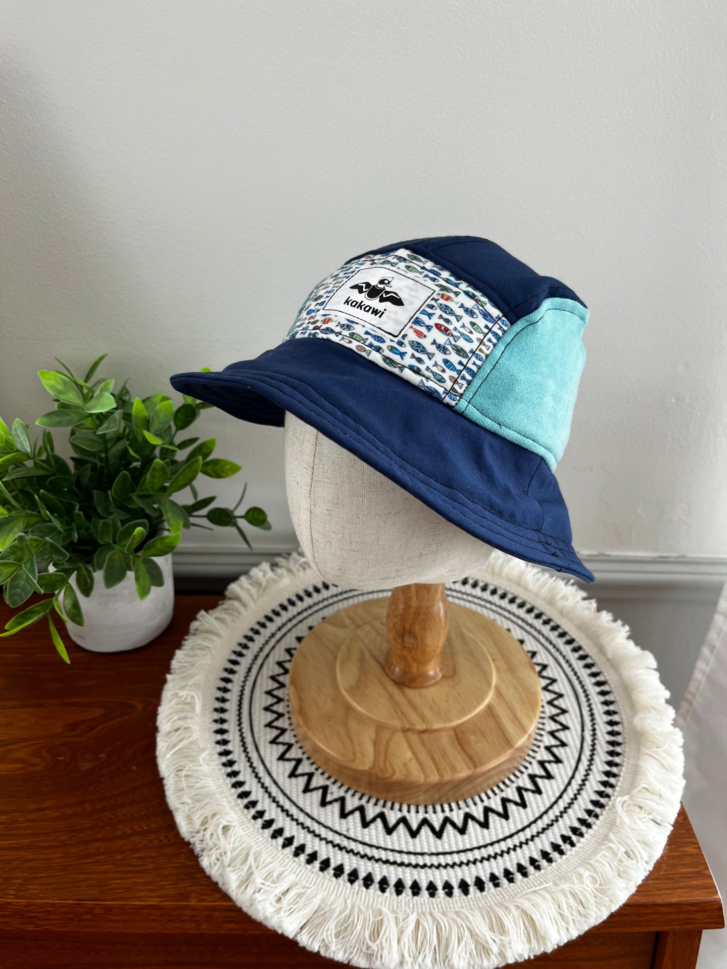 Chapeau Mini en essai (6-9) 46cm