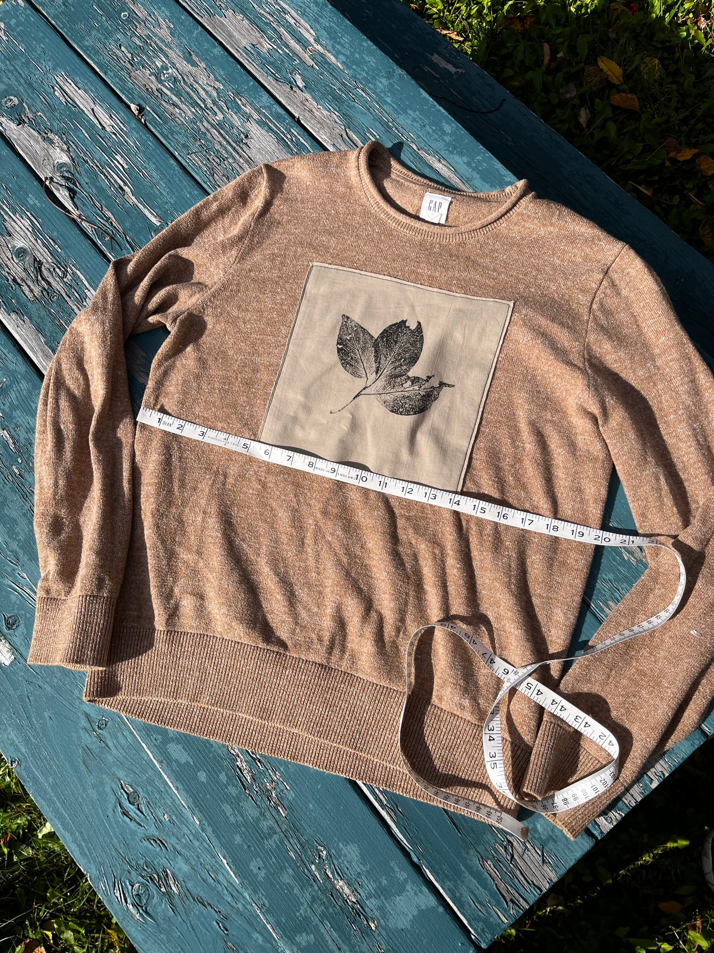 Tricot brun « feuilles» Médium