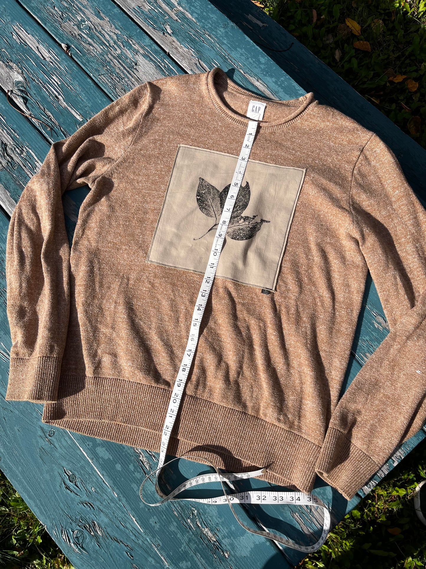 Tricot brun « feuilles» Médium