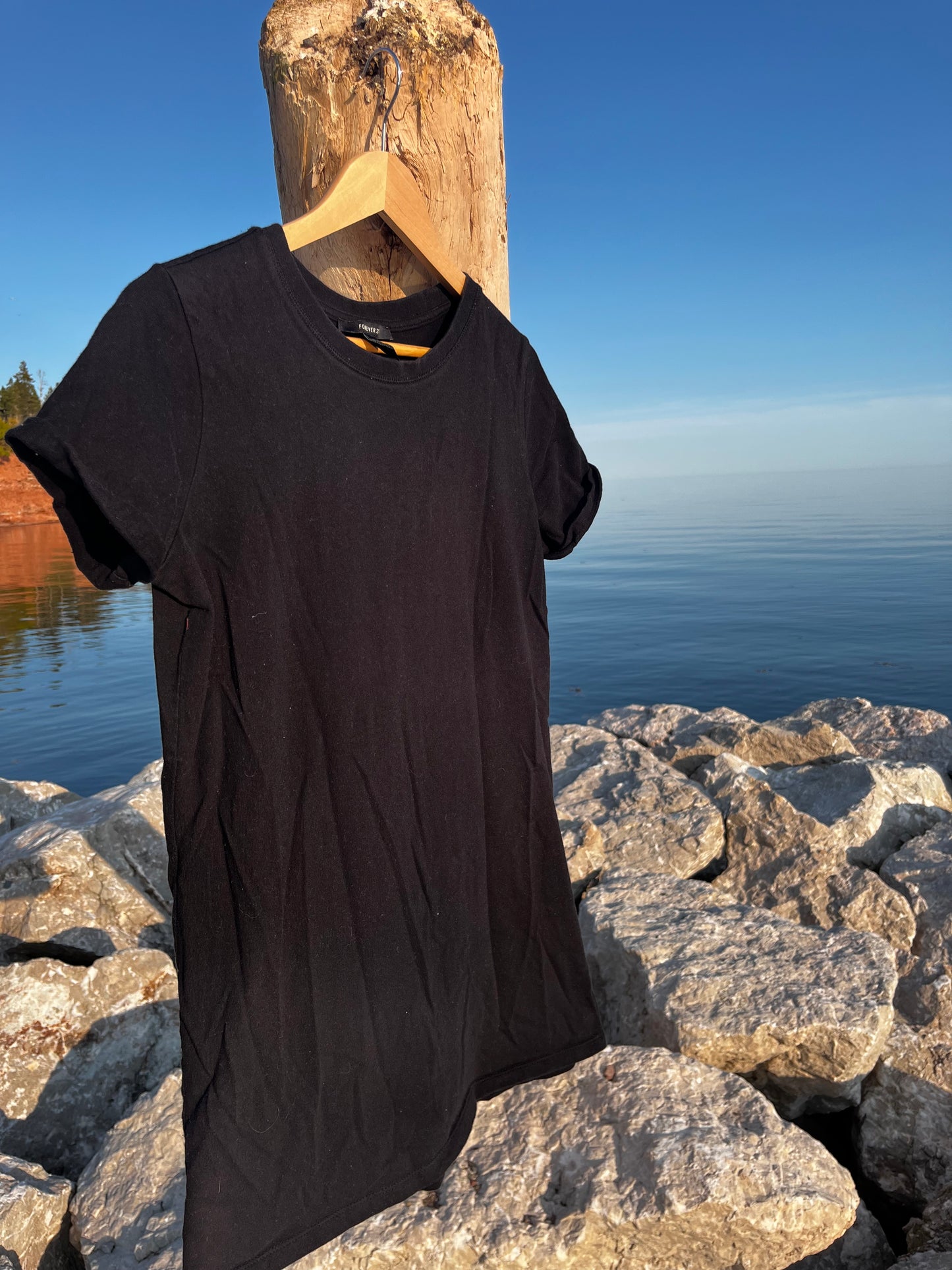 Tunique noire « Spiné d’été rose » médium