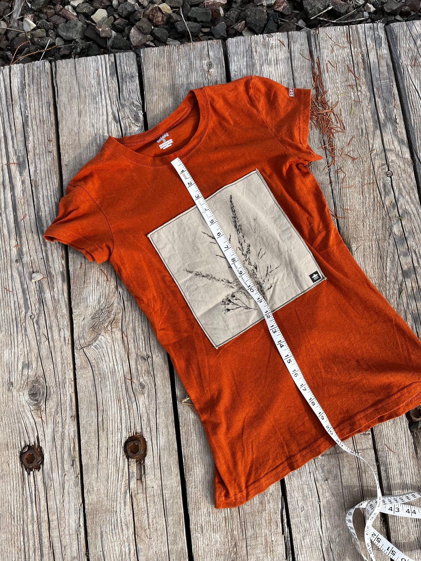 T-shirt orange « bouquet » Médium
