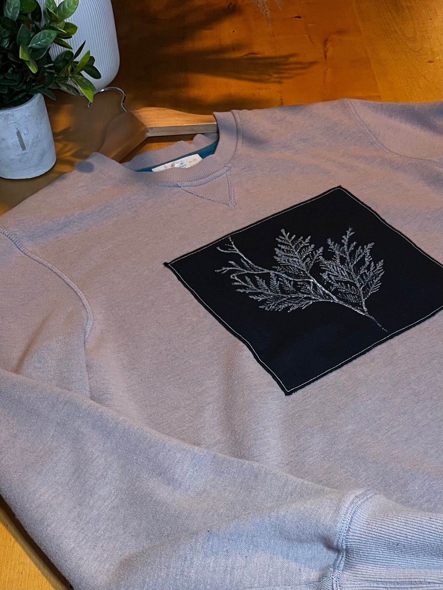 Chandail crewneck « cèdre » lila - Médium (unisexe)