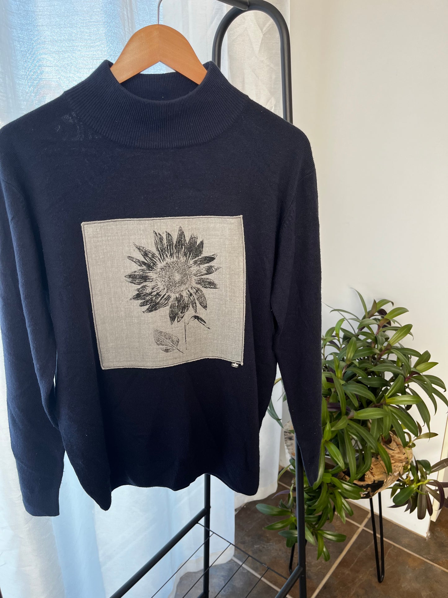 Tricot bleu «tournesol» X-large