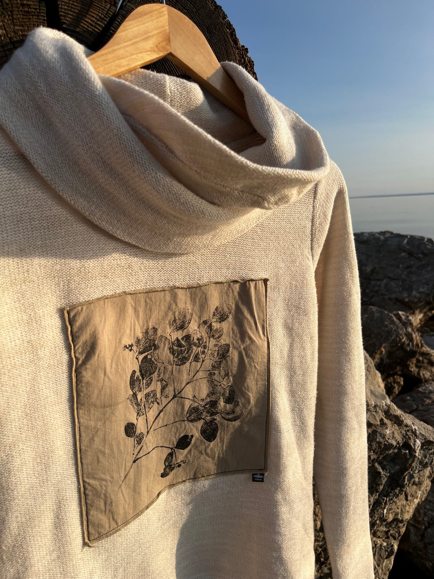 Tricot crème « bleuet sauvage » Small