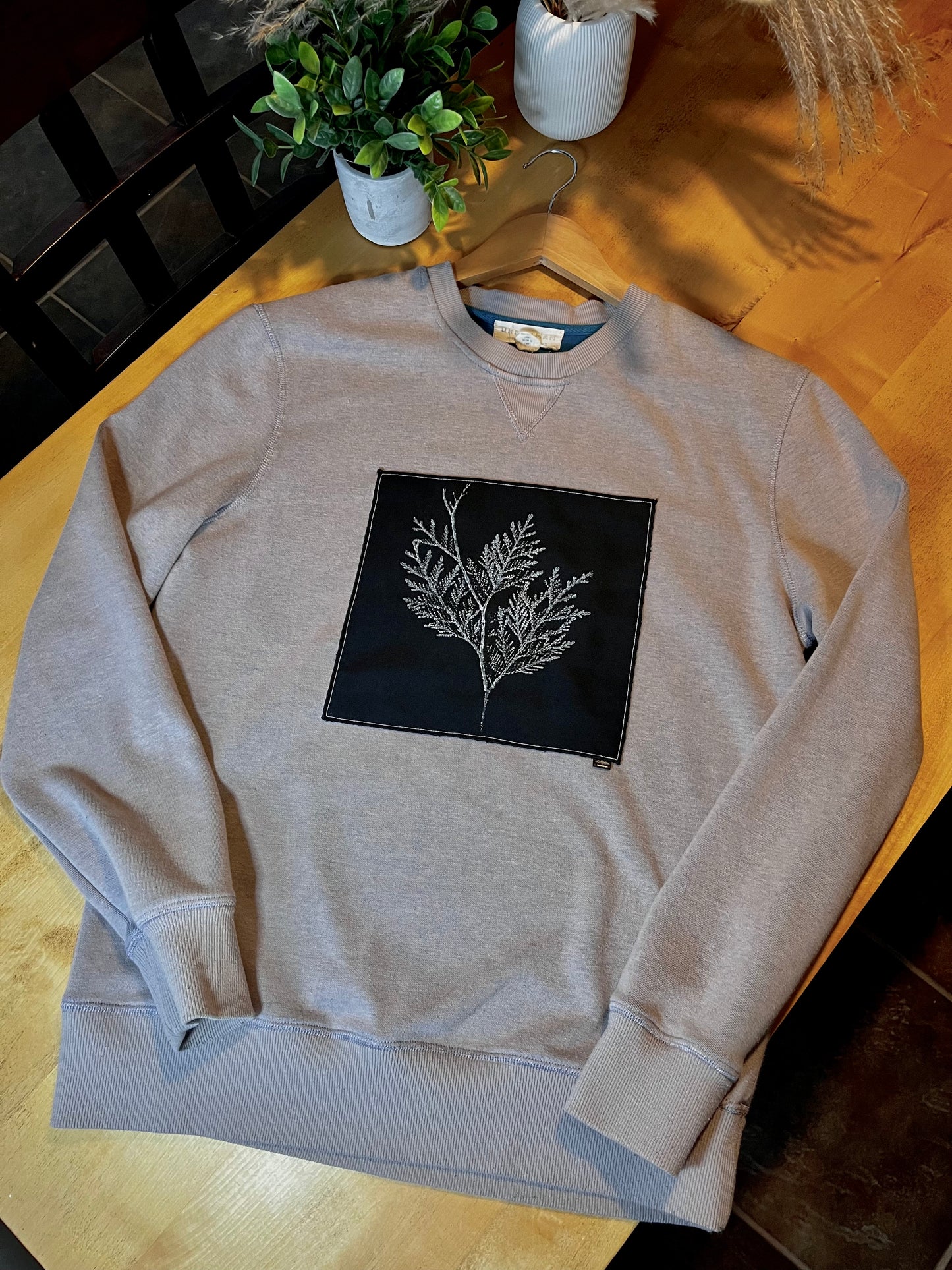 Chandail crewneck « cèdre » lila - Médium (unisexe)