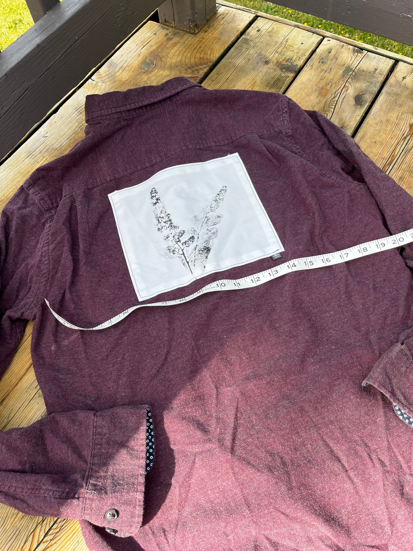 Chemise aubergine « spiné d’été rose » médium unisexe