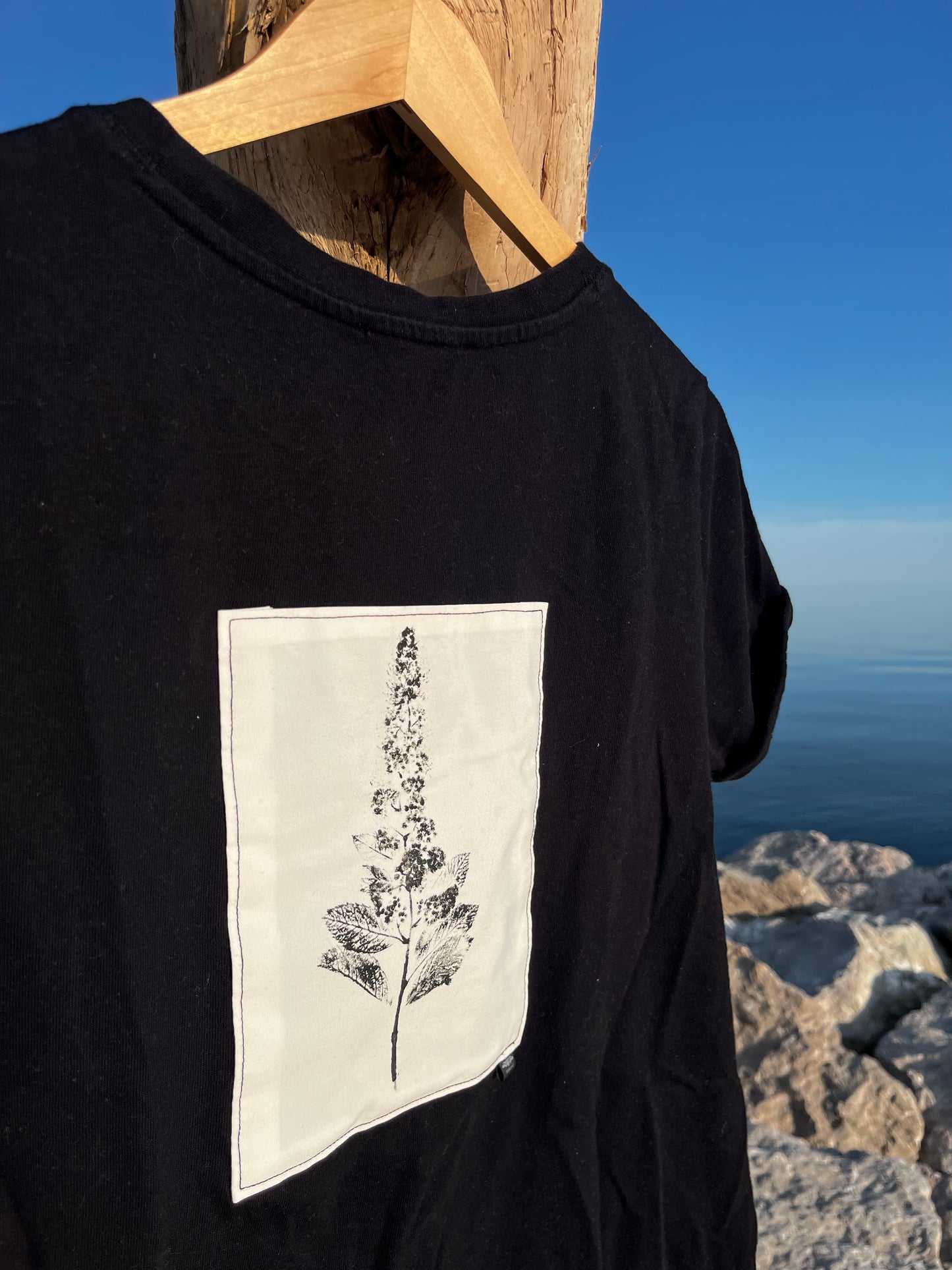 Tunique noire « Spiné d’été rose » médium