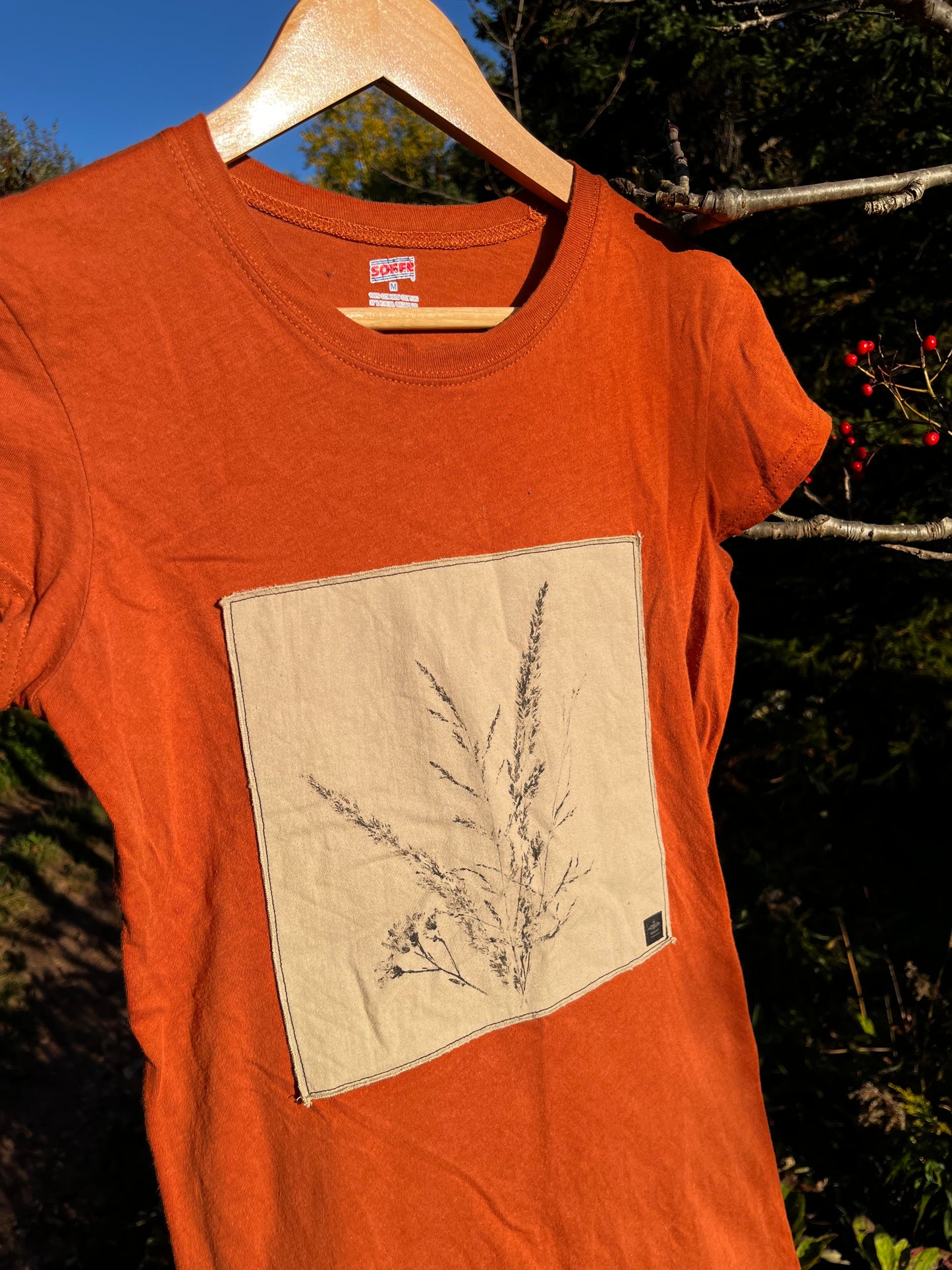 T-shirt orange « bouquet » Médium